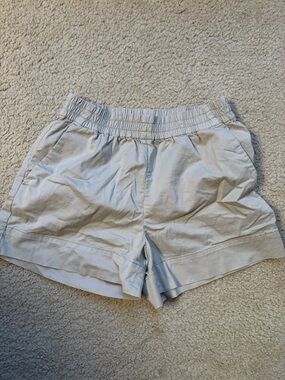 Everlane Light Beige Elastic Waist Shorts